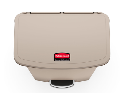 Rubbermaid Streamline™ 30L Step-On Resin Front Step