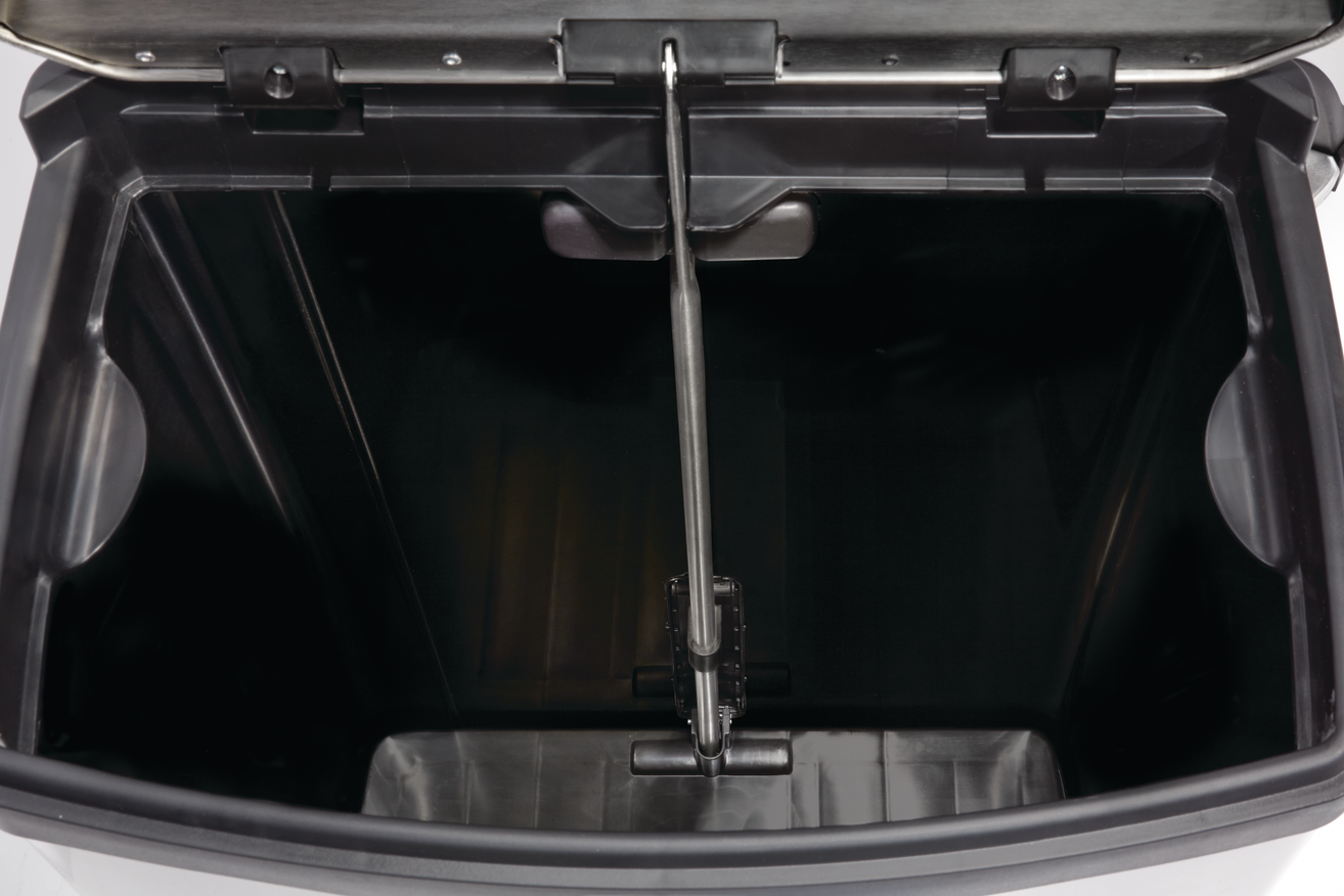 Rubbermaid industrial waste bin